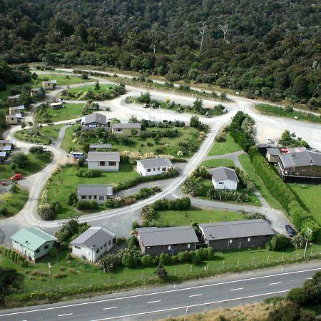 The Whistling Frog Resort Chaslands Exterior foto