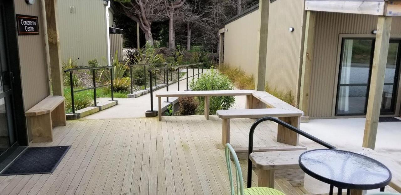 The Whistling Frog Resort Chaslands Exterior foto