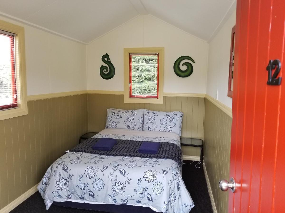The Whistling Frog Resort Chaslands Exterior foto