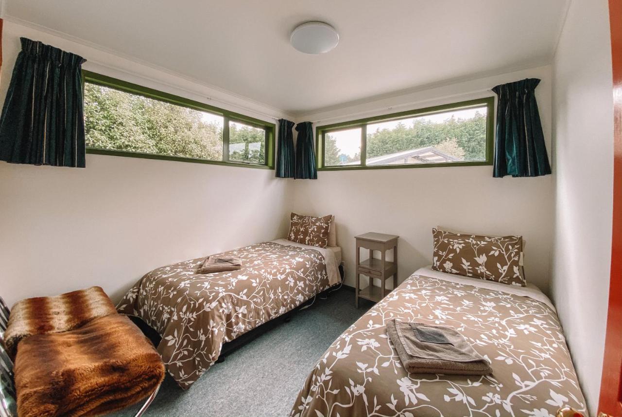 The Whistling Frog Resort Chaslands Exterior foto